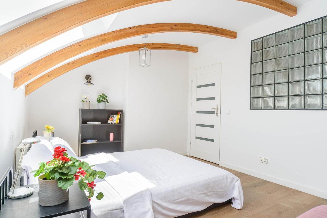 Stylish Apartment In The City Center Of Варшава Екстериор снимка