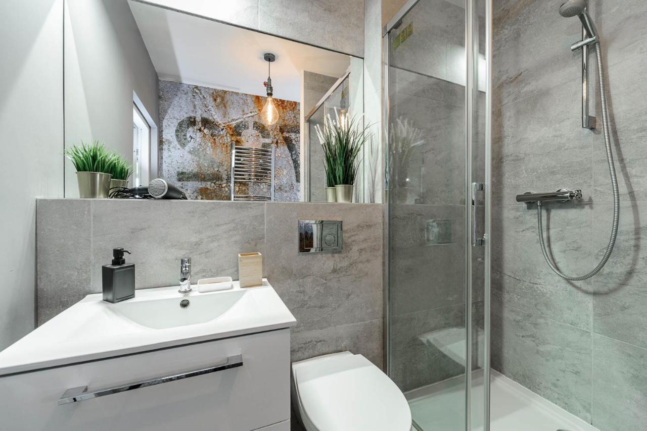 Stylish Apartment In The City Center Of Варшава Екстериор снимка