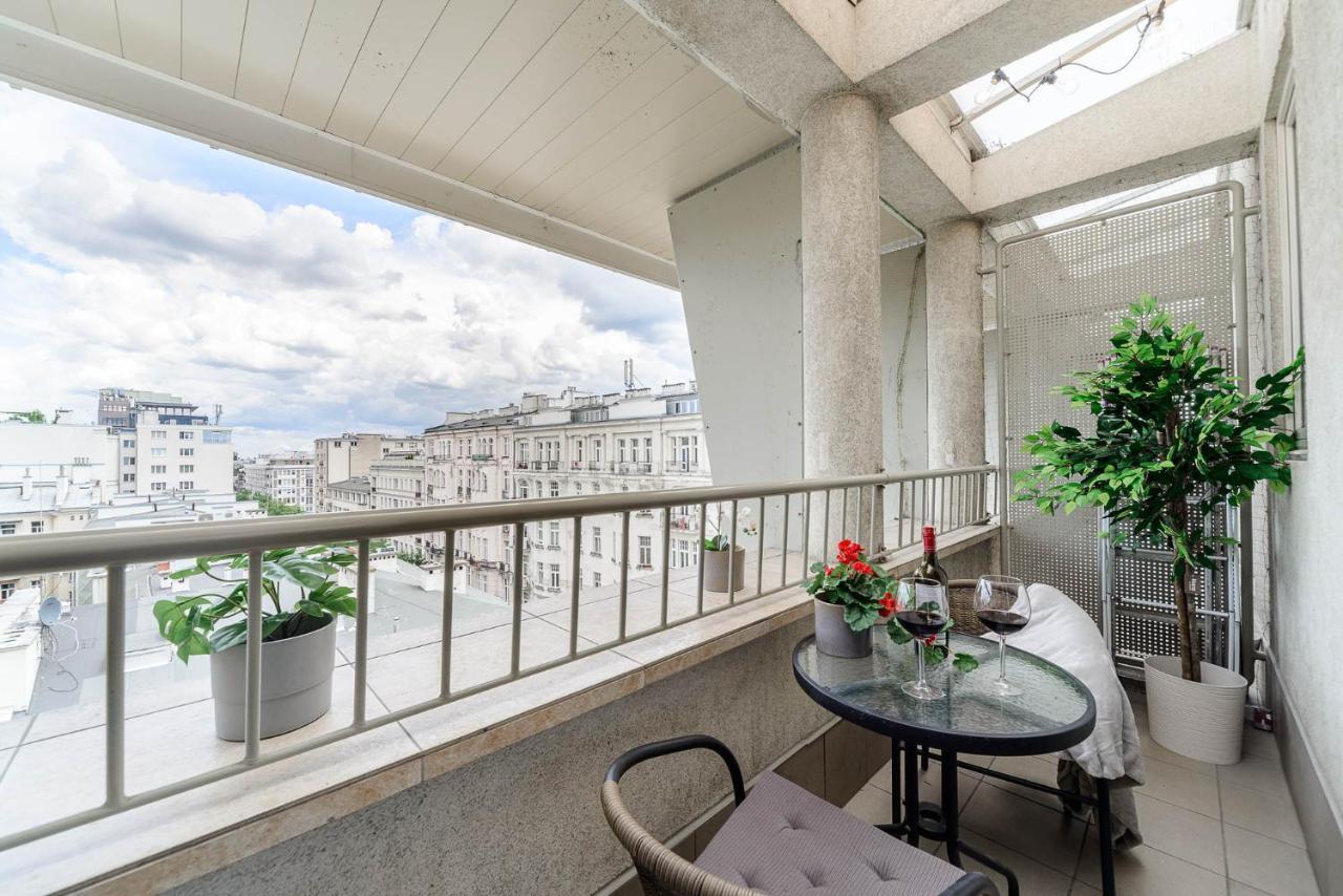 Stylish Apartment In The City Center Of Варшава Екстериор снимка