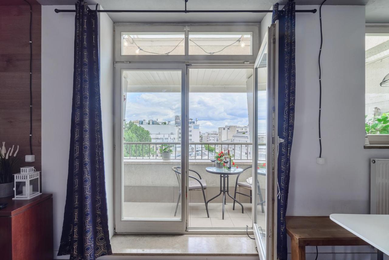 Stylish Apartment In The City Center Of Варшава Екстериор снимка